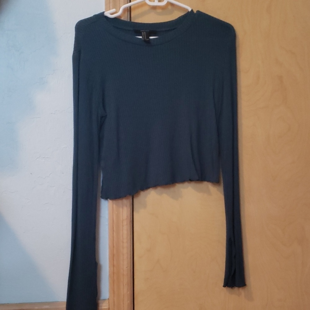 Long sleeve crop top